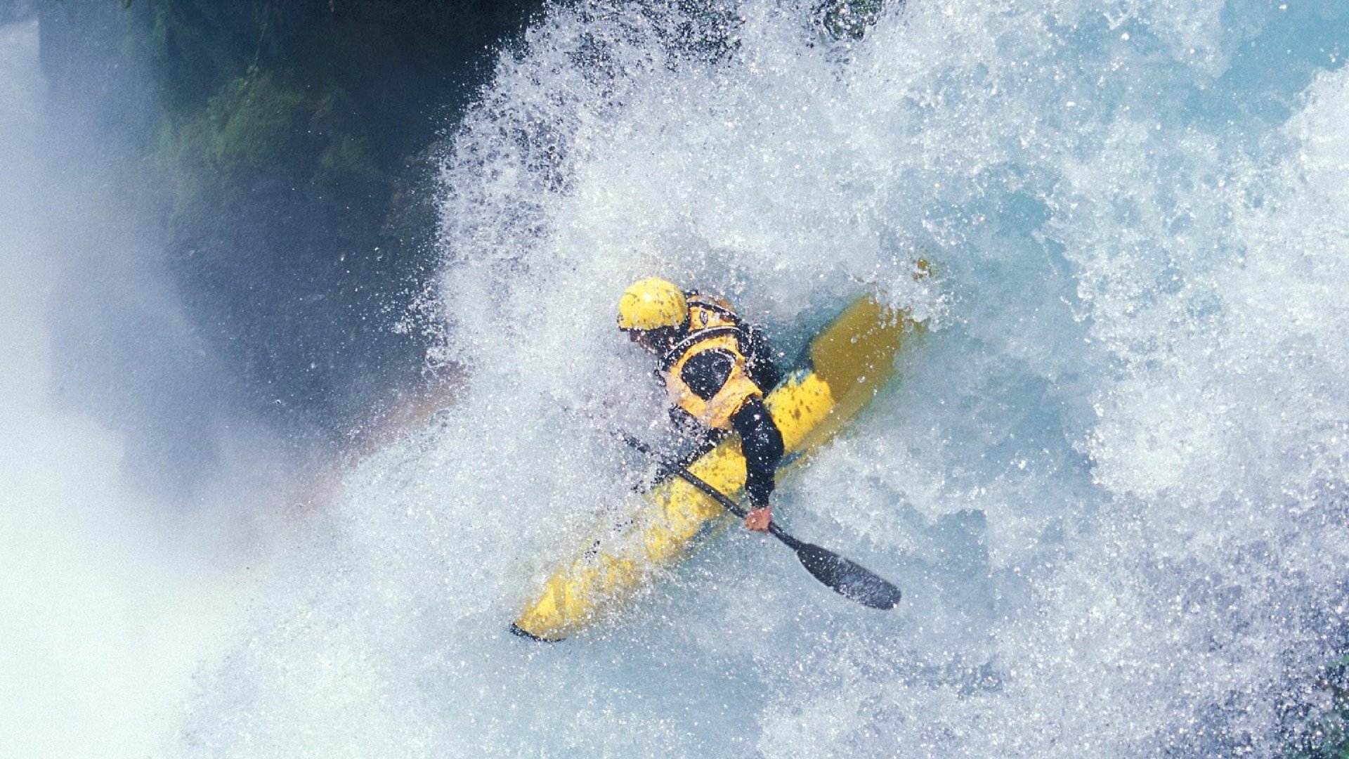 沙滩综合运动会 沙排、沙足与沙地跑轮番上演